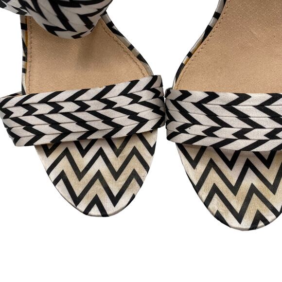 Zigi Soho Khloe Black & White Chevron Platform Sandals Size 10 Ankle Wrap Heels - Picture 4 of 12